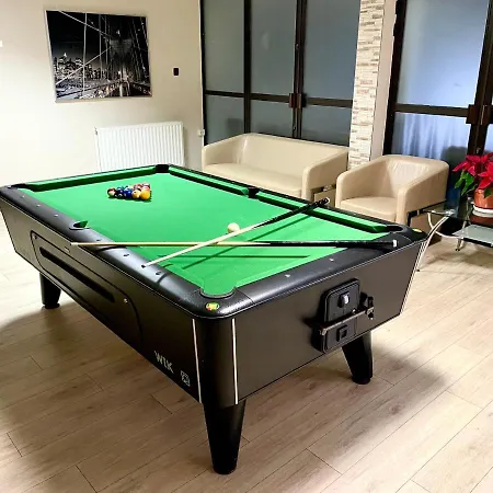 Gwarek Centrum Wypoczynkowe 3* 우스트론